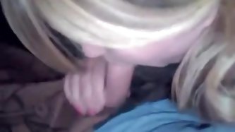 My horny gf sucking my dong in the car